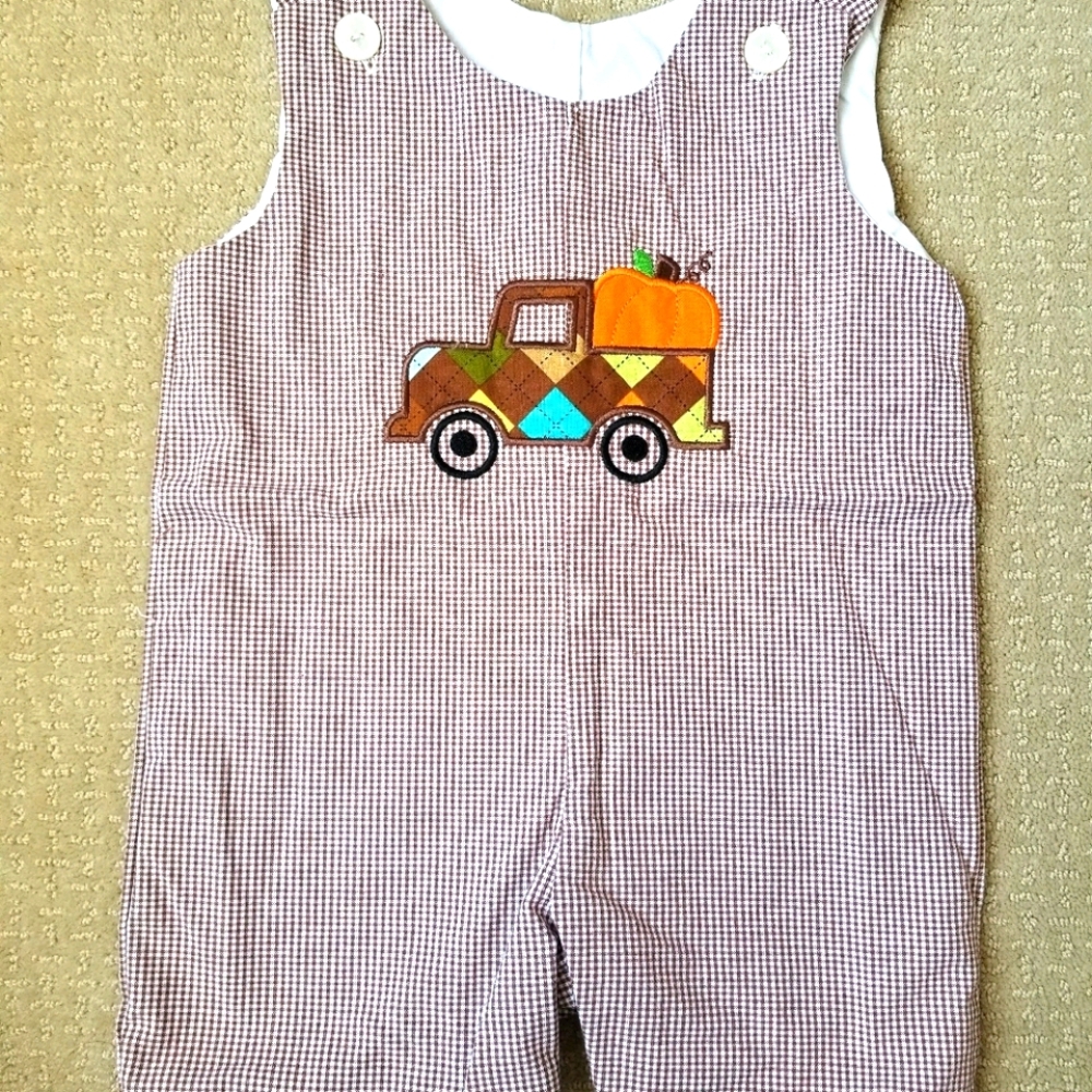 Nwot Smockadot Embroidered Truck Shortall 24m